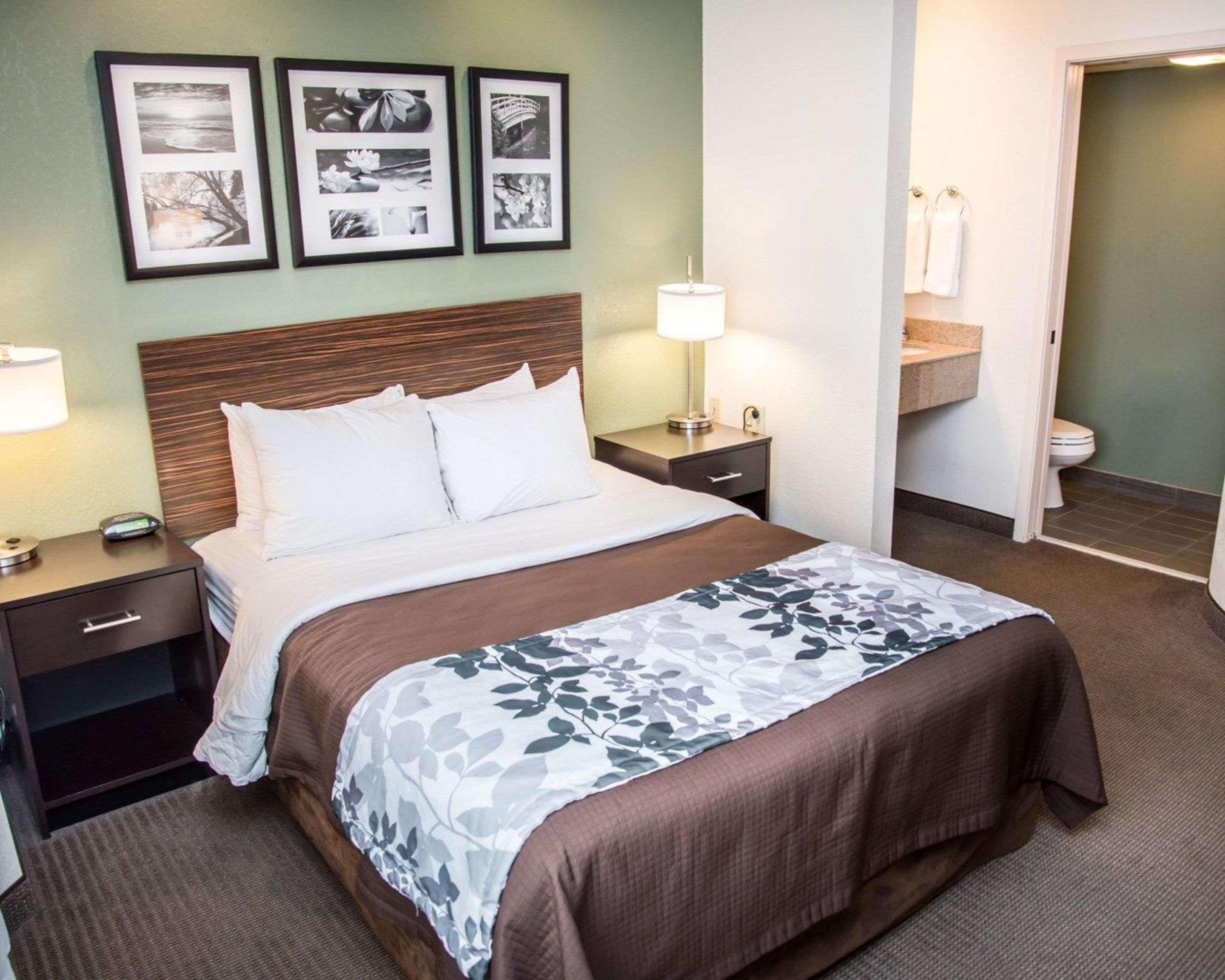שרלוט Sleep Inn University Place מראה חיצוני תמונה