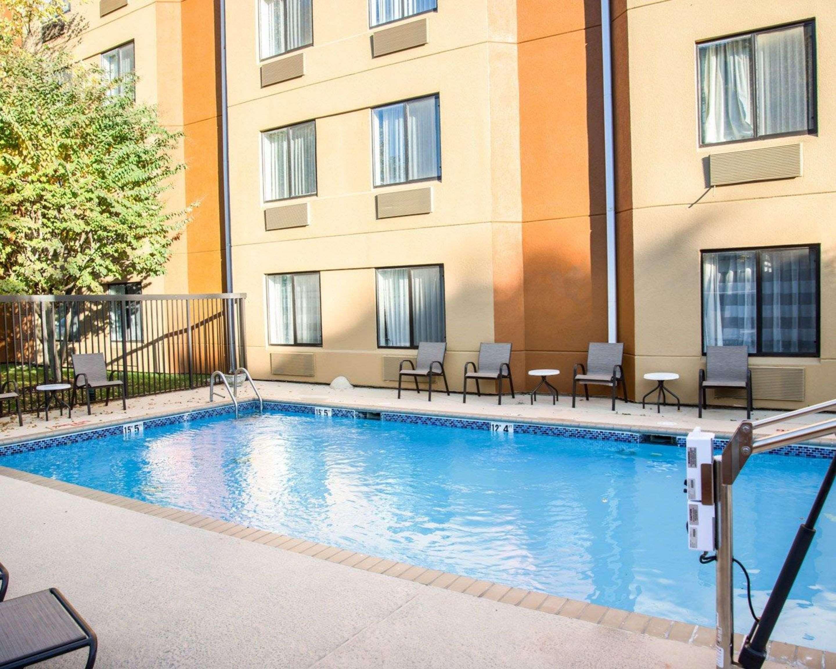 שרלוט Sleep Inn University Place מראה חיצוני תמונה